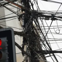 ¿Cuál es la solución para los cables y tendido eléctrico en Santiago tras los cortes de luz?