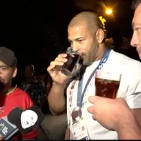 Yasmani Acosta celebró su medalla de plata en París 2024 con una piscola de oro