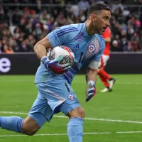 Claudio Bravo da luces sobre su futuro en el fútbol: 'Espero tomar buenas decisiones'