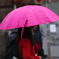 Se viene la lluvia en Santiago: Le ponen fecha a las próximas precipitaciones en agosto