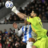 La reacción de Claudio Bravo a la primera formación de Chile tras su retiro