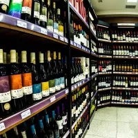 Revisa las mejores ofertas en vino, cerveza y otros alcoholes en supermercados en Chile