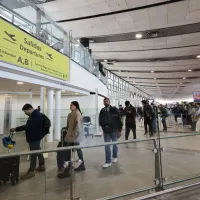 Gobierno anuncia medidas a pasajeros que viajen por el Aeropuerto de Santiago en Fiestas Patrias