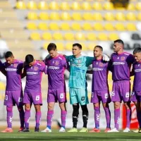 La emoción del plantel de Universidad de Chile en el minuto de silencio por Lorenzo Prieto: ＂Abrazo al cielo＂