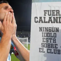 Con afiches piden la salida de ídolo e histórico de club chileno