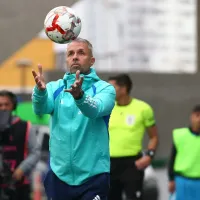Juvenal Olmos le pasa la cuenta a Gustavo Álvarez por una deuda en U de Chile