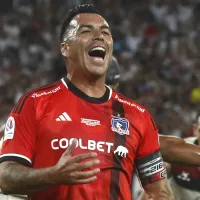 A carcajadas: Esteban Paredes se burla de él mismo en la previa del partido de Colo Colo Leyendas