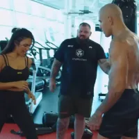 Entrevistadora pone a prueba al campeón de UFC Alex Pereira, pero no imaginó las consecuencias