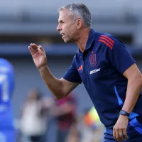 Gustavo Álvarez mueve su formación: importantes cambios en la defensa de U de Chile