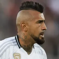 Arturo Vidal aprueba que Arrué sea el primer entrenador despedido este año: “La regaló”