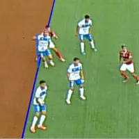 “Está el pie pasado”: El diálogo del VAR en gol anulado a Steffan Pino ante Católica