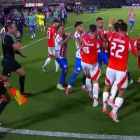 Monumental pelea en Asunción “salvó” a Chile de tener suspendidos ante Ecuador