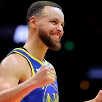 Stephen Curry vuelve a sorprender con increíble lanzamiento en partido de la NBA