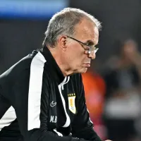 ¿Qué haces Loco? Marcelo Bielsa perjudica a la selección chilena con insólita decisión en Uruguay
