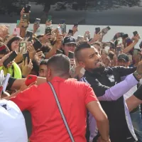 “Es la atracción”: Hinchas desbordan entrenamiento de Colo Colo por Arturo Vidal