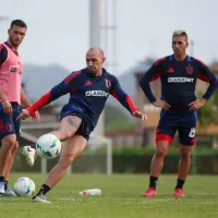 Marcelo Díaz fue el más buscado de U de Chile en Venezuela: fotos y saludos con los niños