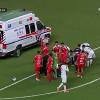 Terrible: Jugador de Audax es retirado en ambulancia tras fuerte choque y convulsión