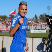 Sigue el martirio de Leandro Fernández en U de Chile: a la banca en el Clásico Universitario