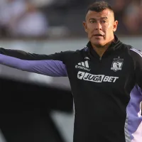 Representante de Jorge Almirón viaja a Chile para destrabar su salida de Colo Colo