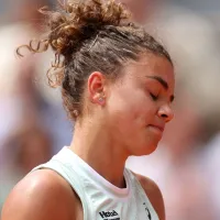 La número 4 del mundo, Jasmine Paolini, debe intervenir en insólita pelea entre fans de Roland Garros