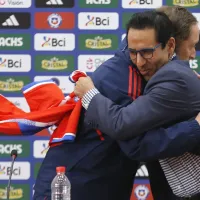 La historia del DT que se acerca a La Roja: compañero le pagaba el sueldo
