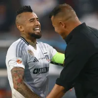 Guarello se burla de la seria conversación de Almirón y Vidal en Colo Colo: “Formentera estuvo buenísimo”