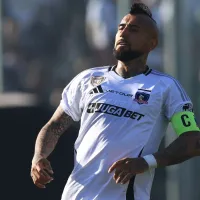 El momento de furia de Arturo Vidal con el ayudante de Almirón en Colo Colo vs La Serena