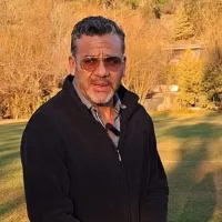 "Hoy falta corazón, el jugador se preocupa del celular y el pelo"