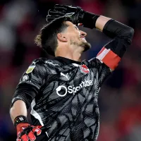 ¡Cech! Arquero jugará contra U de Chile con el ojo morado y casco
