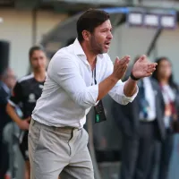 No solo Gustavo Quinteros: Pancho Arrué remece el mercado y está a una firma de popular club del fútbol chileno