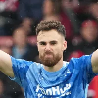 ¡Se pasó! El megagolazo con el que Ben Brereton debuta como goleador del Derby County