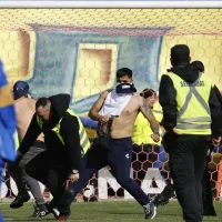 Terrible: invasión de barristas de Everton finaliza el duelo ante la UC