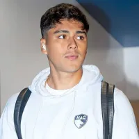 DT de Le Havre destroza los códigos del fútbol y ridiculiza a Pizarro