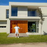 Jugó el Mundial Sub 20 en Chile y con 19 años le compra una casa a su mamá