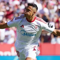 ¿Titular? El golazo de Alexis en el entrenamiento del Sevilla