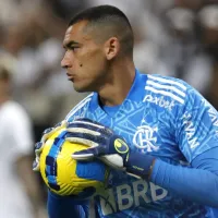 Gigante do futebol brasileiro se prepara para fechar a contratação do goleiro Santos, do Flamengo