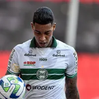 Mercado da bola: Alef Manga dá adeus ao Coritiba e destino pega todos de surpresa