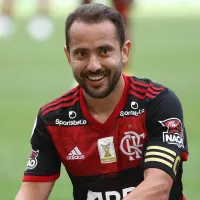 Gigante do futebol brasileiro supera rivais e abre negociações com o meia Éverton Ribeiro