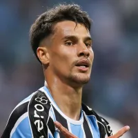 Gigante brasileiro abre conversas para fechar com Ferreirinha, do Grêmio