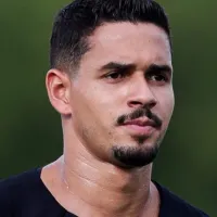 'Alô, presidente, faz a boa!'; Torcida do Corinthians pede contratação de jogador para atuar ao lado de Veríssimo
