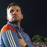 Larcamón se irrita com jogadores do Cruzeiro e manda recado AO VIVO: \&#039;Não pode voltar a acontecer\&#039;