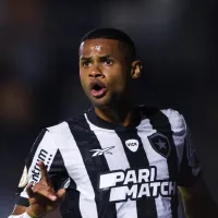 Botafogo recebe proposta milionária de gigante interessado em Júnior Santos