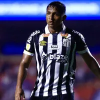 Fora dos planos do Santos, Morelos pode acertar com time da Libertadores