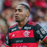 Lorran é 'barrado' do time titular do Flamengo e Tite vai escalar gringo