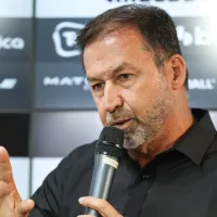 Augusto Melo age rápido e Corinthians acerta a contratação de meia do Athletico-PR