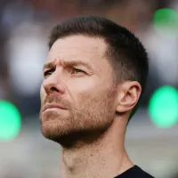 Xabi Alonso pede e Bayer Leverkusen contrata atacante da Ligue 1