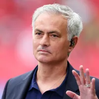 Mourinho entra em ação nos bastidores e pede titular do Barcelona no Fenerbahçe