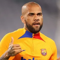 Dani Alves está jogando futebol em Barcelona durante liberdade provisória; entenda