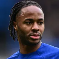 Arsenal abre negociações para fechar com Sterling, do Chelsea