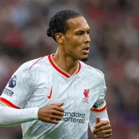 Van Dijk mostra credencial de capitão e parte para cima de rival do Liverpool em clássico